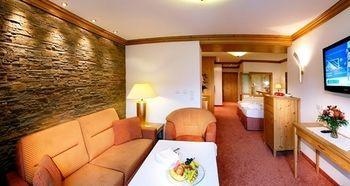 Hotel In Tirol 4*